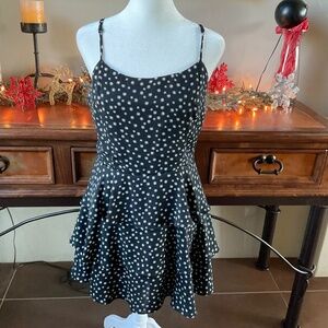 Forever 21 Sleeveless Mini Dress Size M Black and White